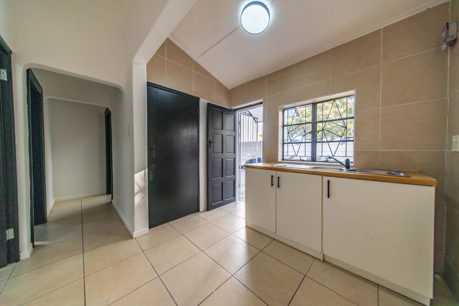 To Let 2 Bedroom Property for Rent in La Colline Western Cape